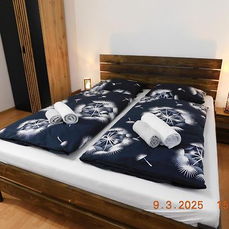 Apartamento Pod Dubom Liptovský Mikuláš Exterior foto